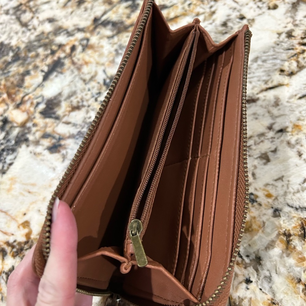 Universal Thread, Wraparound Zip Wallet/Wristlet - image 8